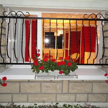 Bed & Breakfast Framboise Proche Paris Et Disneyland 3*